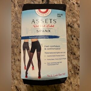 Assets By Spanx Black Textured Lace Zigzag Size 4